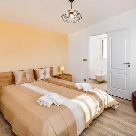 Le Verger 15 Minutes De Faro Ferienhaus